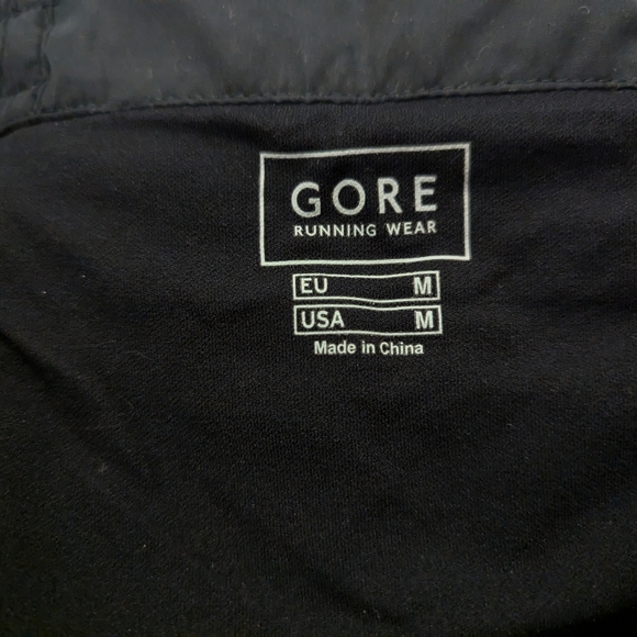 Gore running wear men 's size medium shorts - Picture 3 of 4